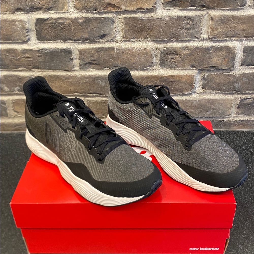 New Balance Shift - Picture 4 of 8
